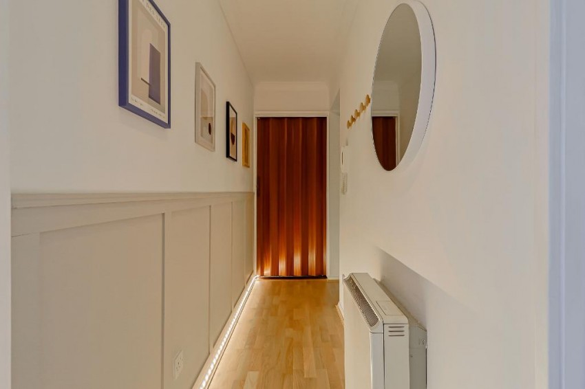 Images for Theresas Walk, South Croydon