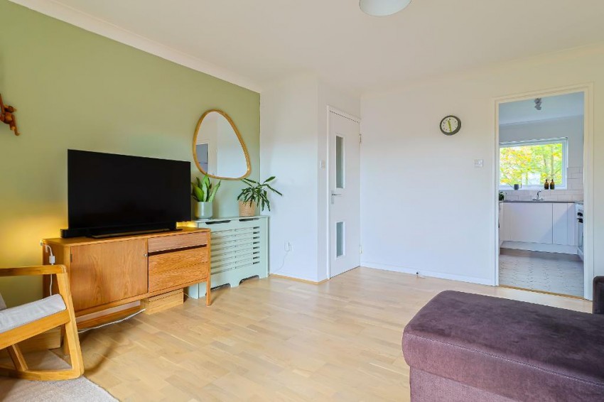 Images for Theresas Walk, South Croydon