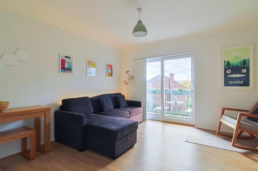 Images for Theresas Walk, South Croydon