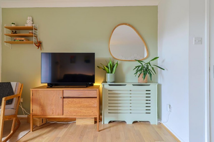 Images for Theresas Walk, South Croydon