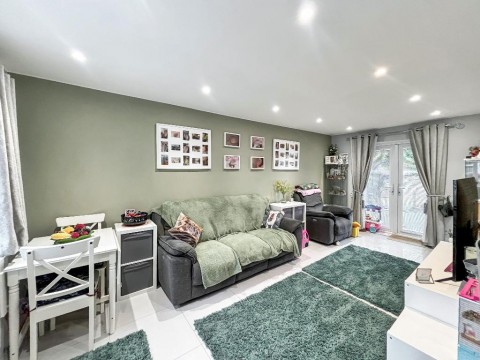 View Full Details for Thursley Crescent, Croydon