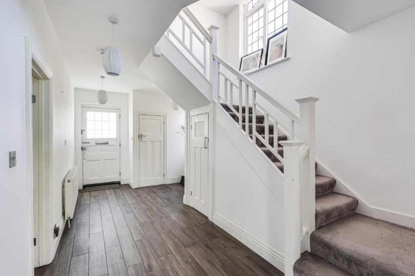 Images for Birdhurst Gardens, South Croydon