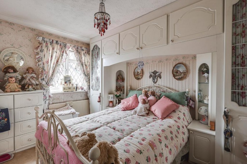 Images for Lomond Gardens, Selsdon