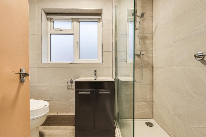 Images for Maurice Avenue, Caterham