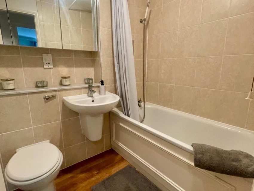 Images for Fairbairn Close, Purley