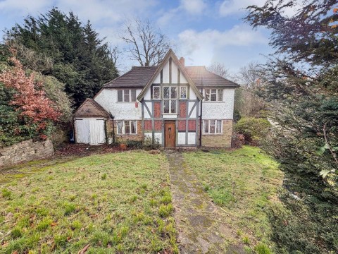 View Full Details for Ballards Way, South Croydon