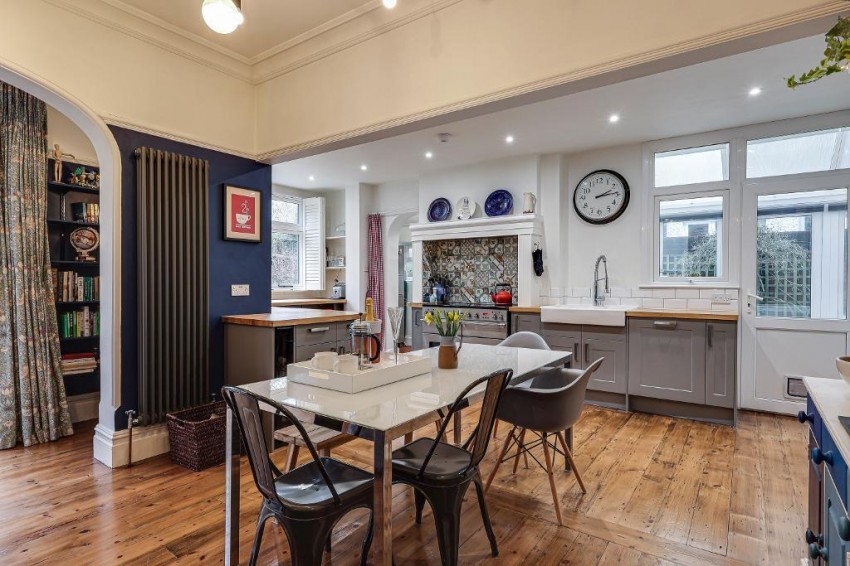 Images for Heathhurst Road, South Croydon