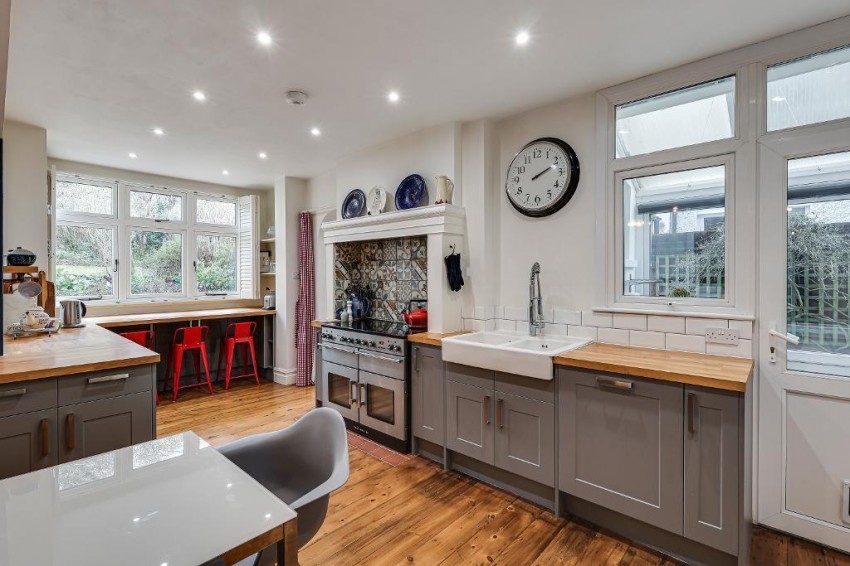 Images for Heathhurst Road, South Croydon