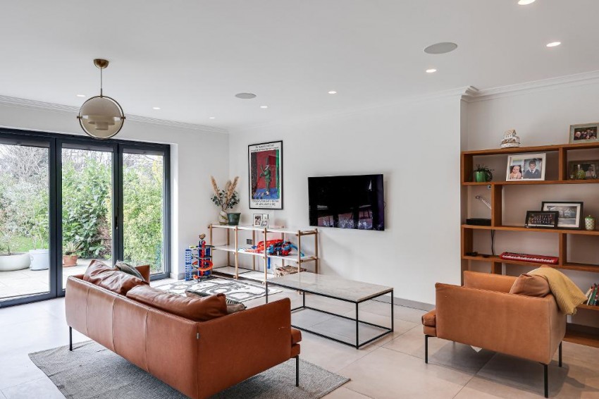 Images for Brian Avenue, South Croydon