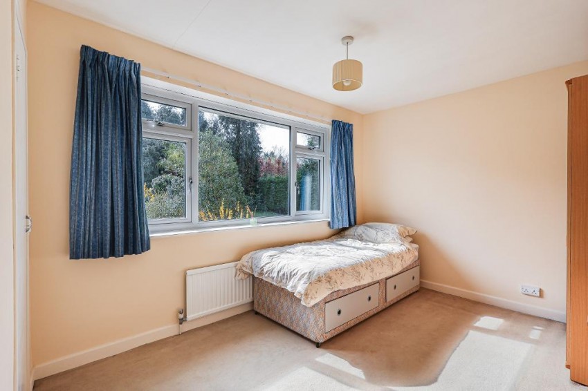 Images for Barnfield Road, Sanderstead