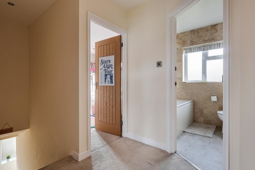 Images for Crewes Close, Warlingham