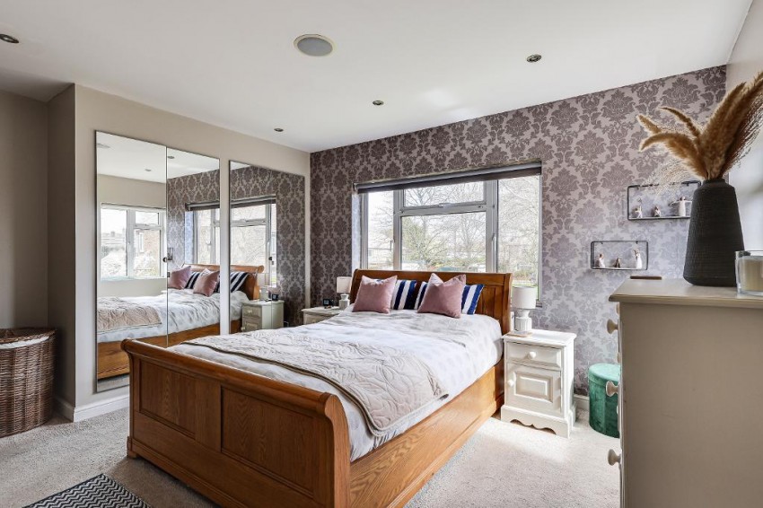 Images for Crewes Close, Warlingham