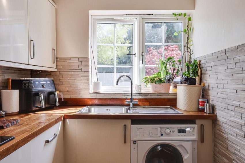 Images for Frensham Road, Kenley
