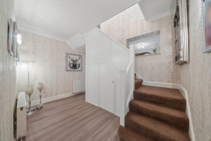 Images for Bankside, South Croydon