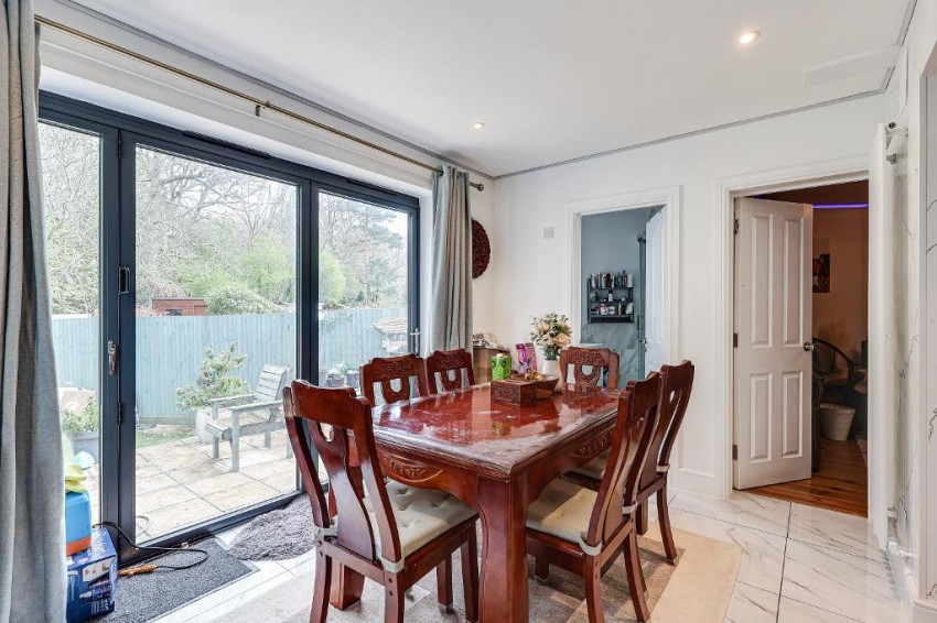 Images for Harewood Gardens, Sanderstead