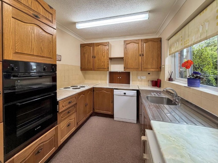 Images for White Hill, Sanderstead
