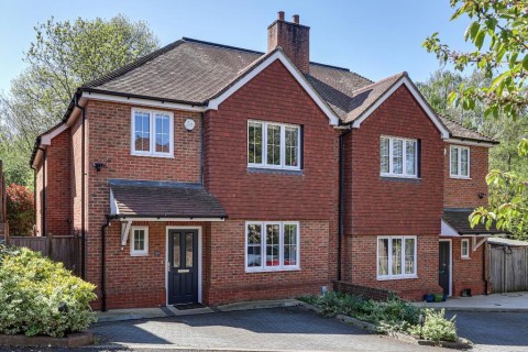 View Full Details for Boxford Close, South Croydon