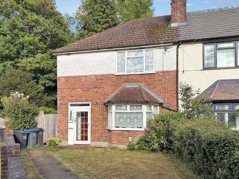 View Full Details for Harewood Gardens, South Croydon