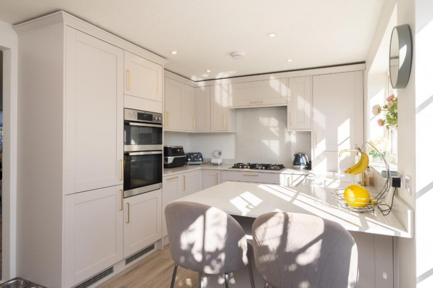 Images for Hillbrow Court, Godstone