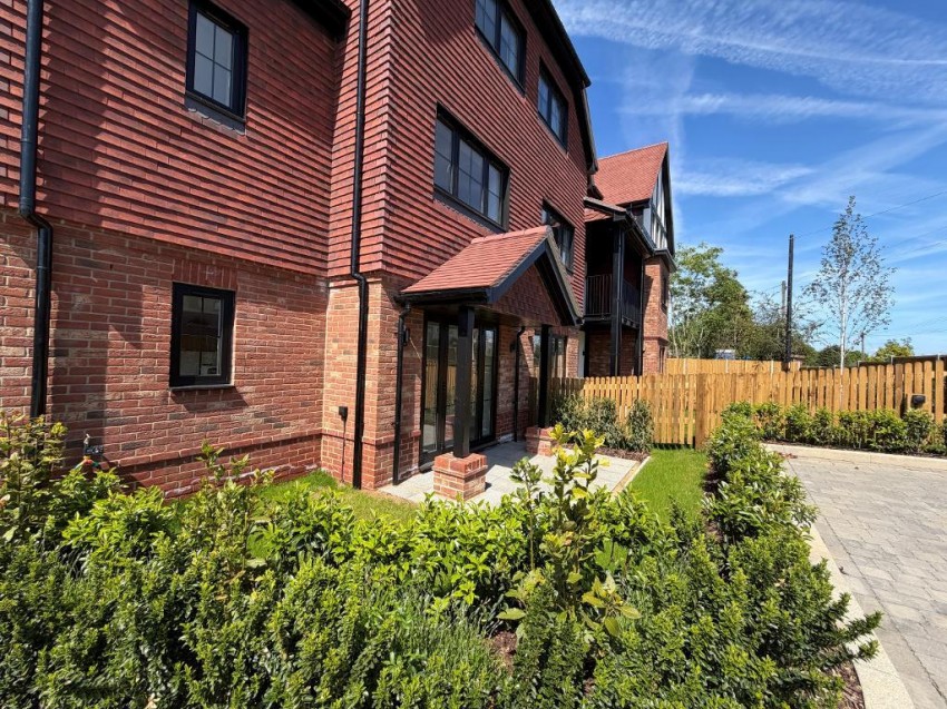 Images for Farleigh Road, Warlingham