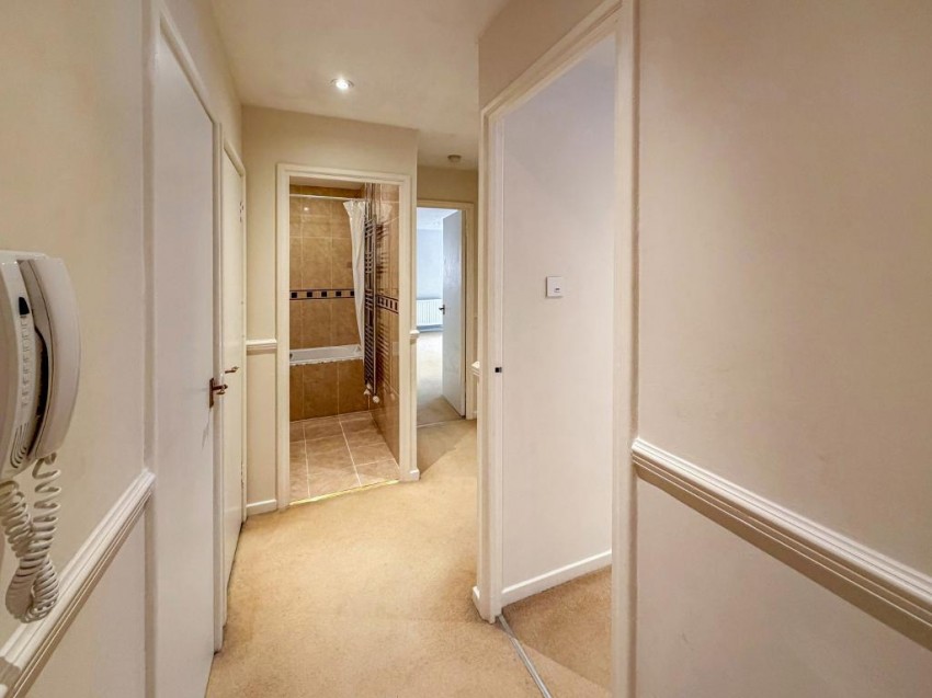 Images for Wettern Close, South Croydon