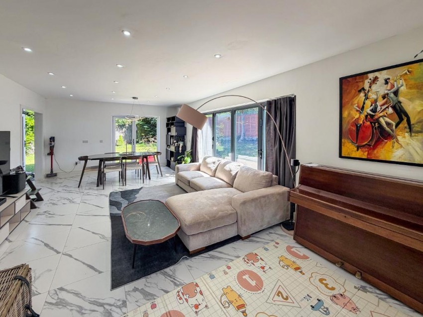 Images for Harewood Road, South Croydon