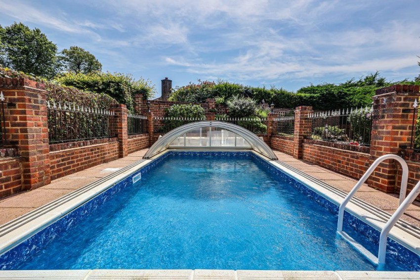Images for Sanderstead, South Croydon