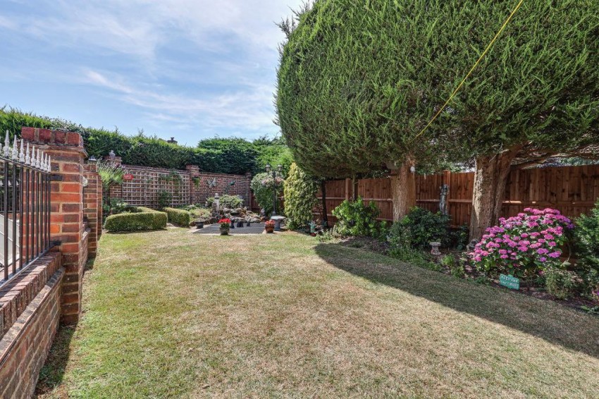 Images for Sanderstead, South Croydon