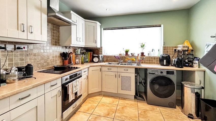 Images for New Addington, Croydon