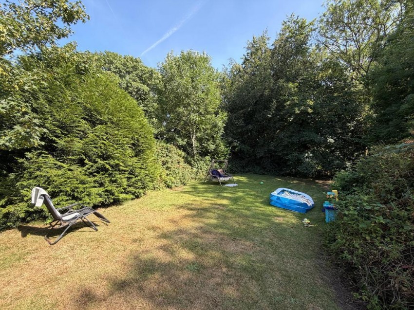 Images for Farm Road, Warlingham