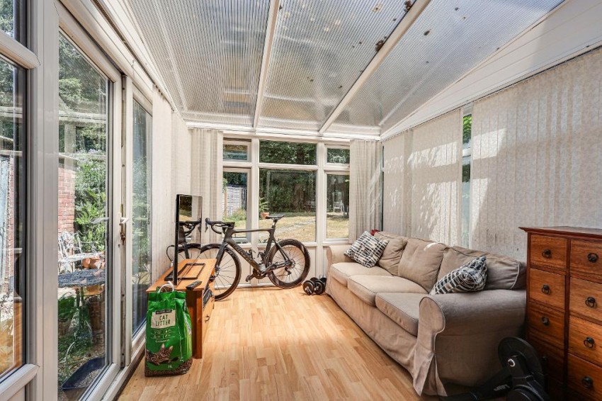 Images for Harewood Gardens, Sanderstead