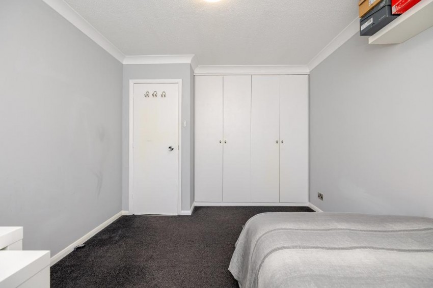 Images for Aveling Close, Purley