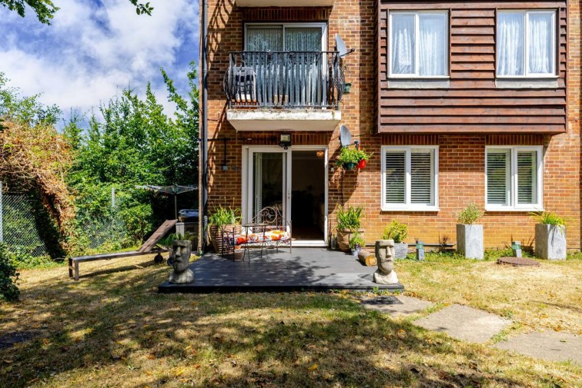Images for Aveling Close, Purley