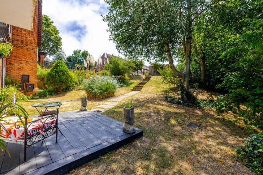 Images for Aveling Close, Purley