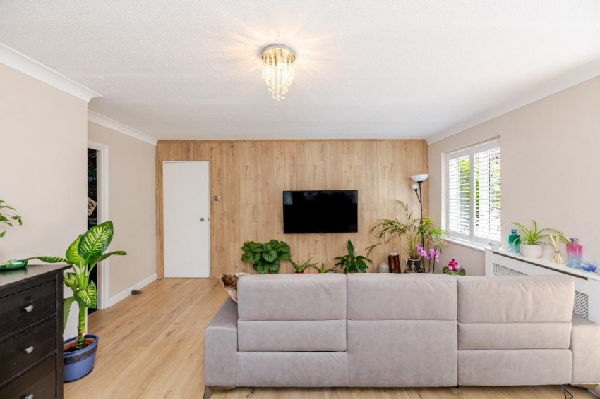 Images for Aveling Close, Purley